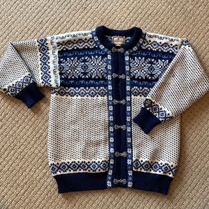 Dale of Norway Classic women’s large.